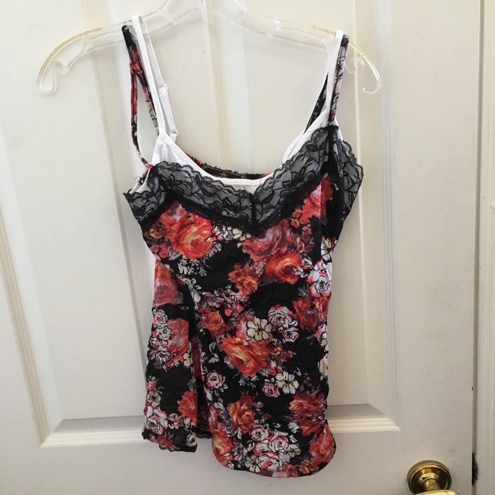FINAL MARKDOWN Almost famous cami style top small